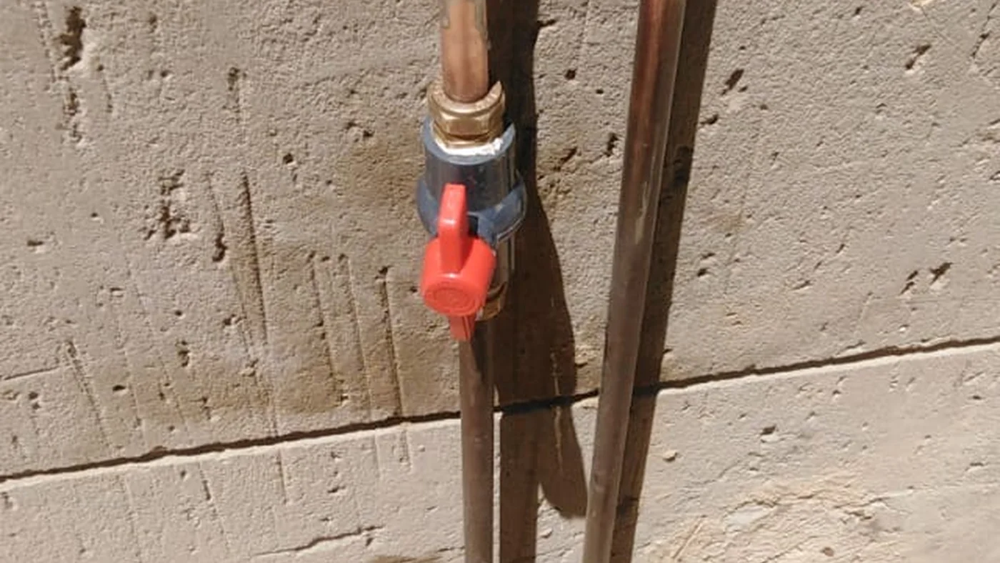 Affordable Plumber Die Tremloods Repairs Installations — Die Tremloods plumbing call-out Licensed plumber inspecting pipework and fixtures during a service visit in Die Tremloods — leaks, drains, geysers and emergency repairs assessed on site