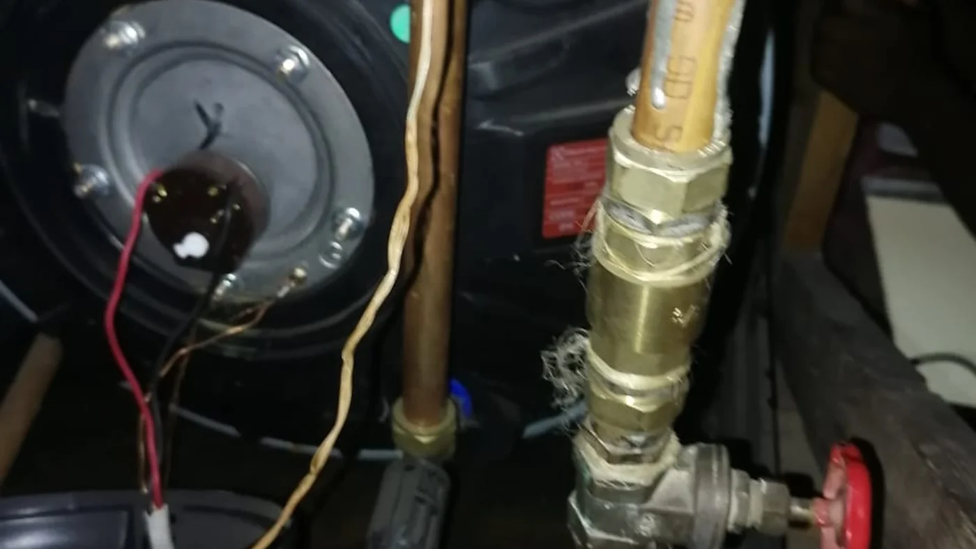 Bedfordview Plumbers Reliable Local Service — Bedfordview plumbing call-out Licensed plumber inspecting pipework and fixtures during a service visit in Bedfordview — leaks, drains, geysers and emergency repairs assessed on site