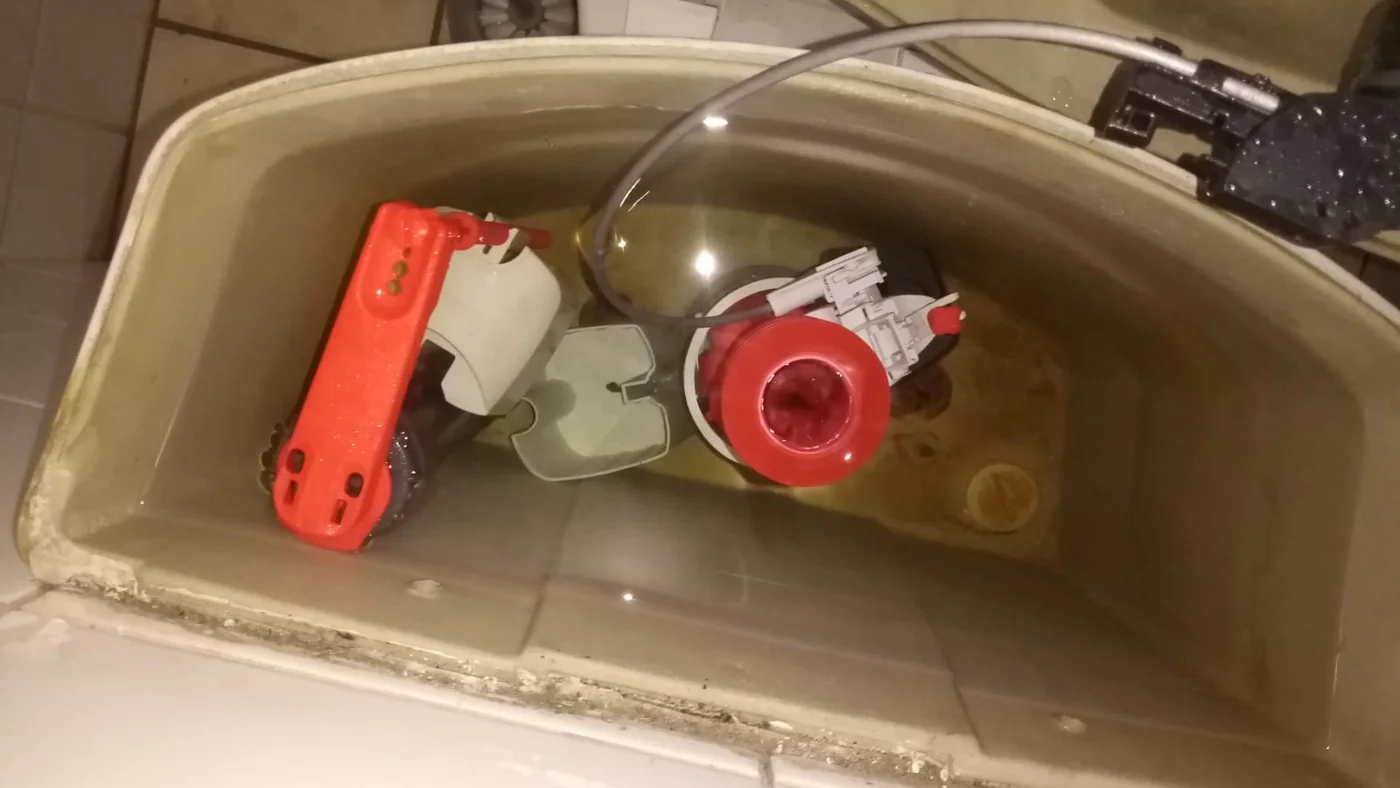 Monumentpark Plumbing Services Call Trusted Plumbers — Monumentpark plumbing call-out Licensed plumber inspecting pipework and fixtures during a service visit in Monumentpark — leaks, drains, geysers and emergency repairs assessed on site