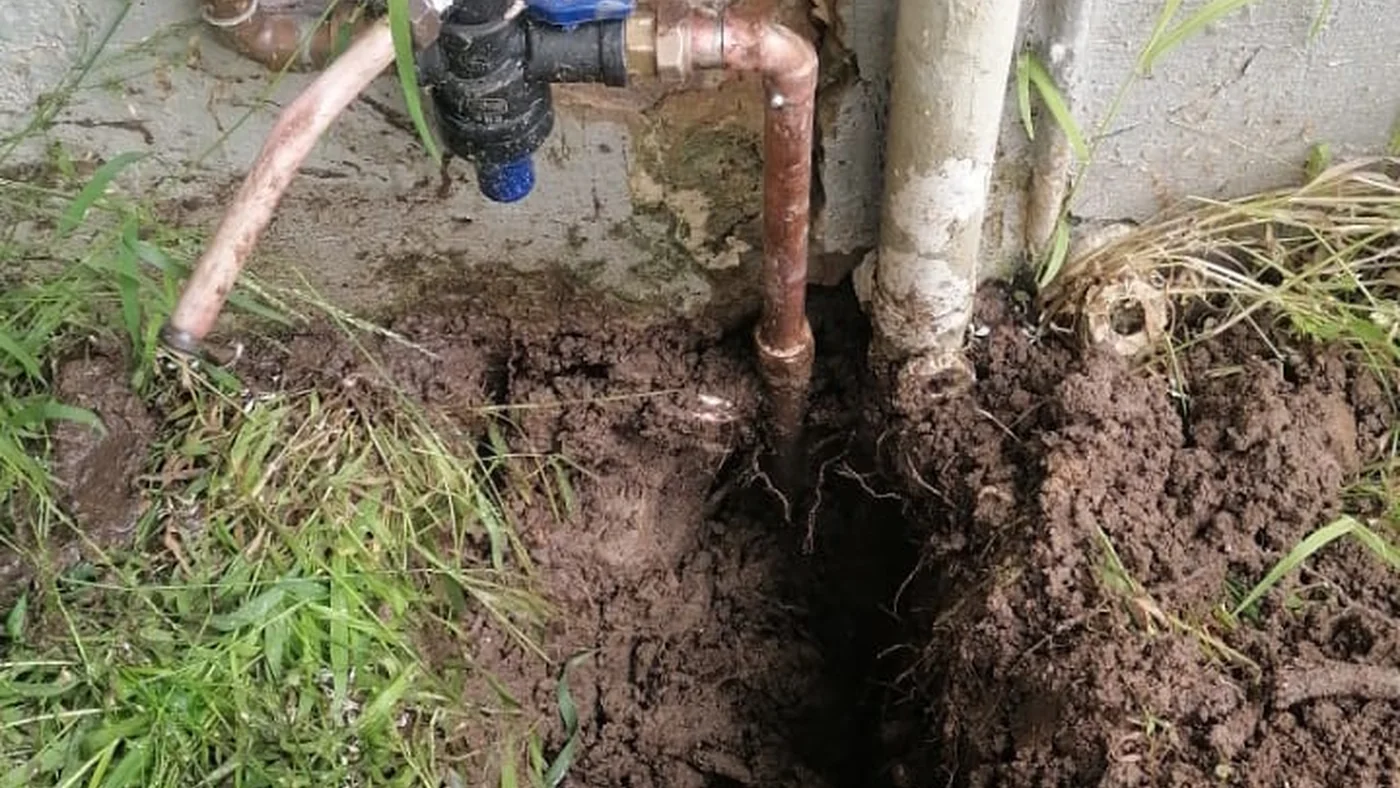 Rustivia Plumbing Services Call Trusted Plumbers — Rustivia plumbing call-out Licensed plumber inspecting pipework and fixtures during a service visit in Rustivia — leaks, drains, geysers and emergency repairs assessed on site