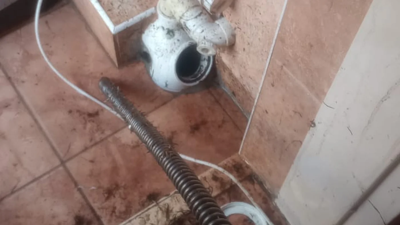 Vlakfontein Plumbing Services Call Trusted Plumbers — Vlakfontein plumbing call-out Licensed plumber inspecting pipework and fixtures during a service visit in Vlakfontein — leaks, drains, geysers and emergency repairs assessed on site