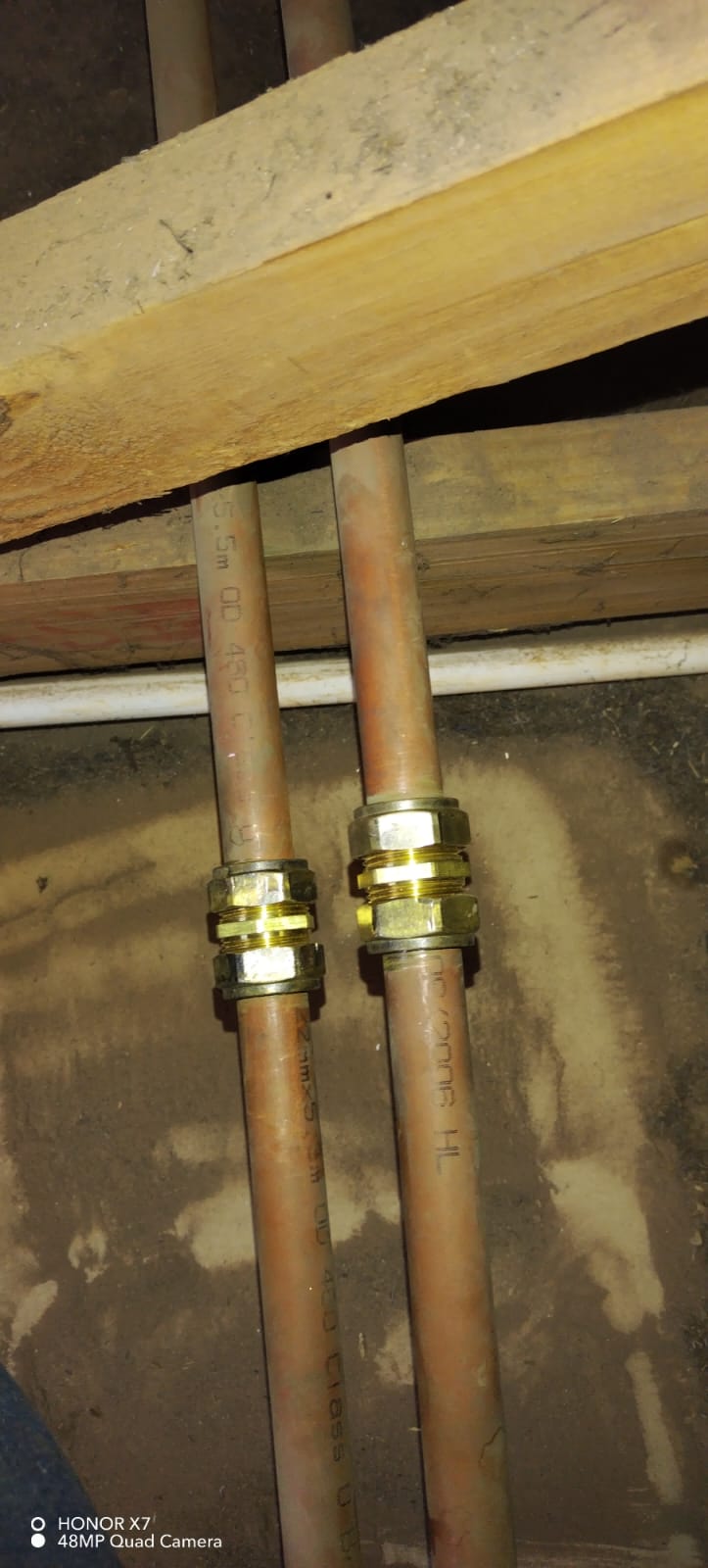 Local emergency plumber response