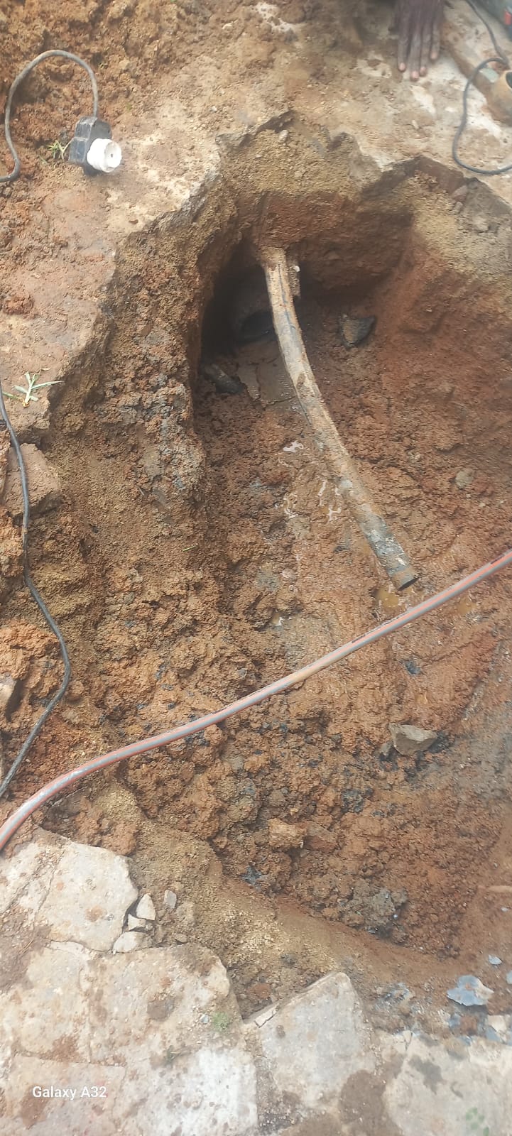 Local emergency plumber response