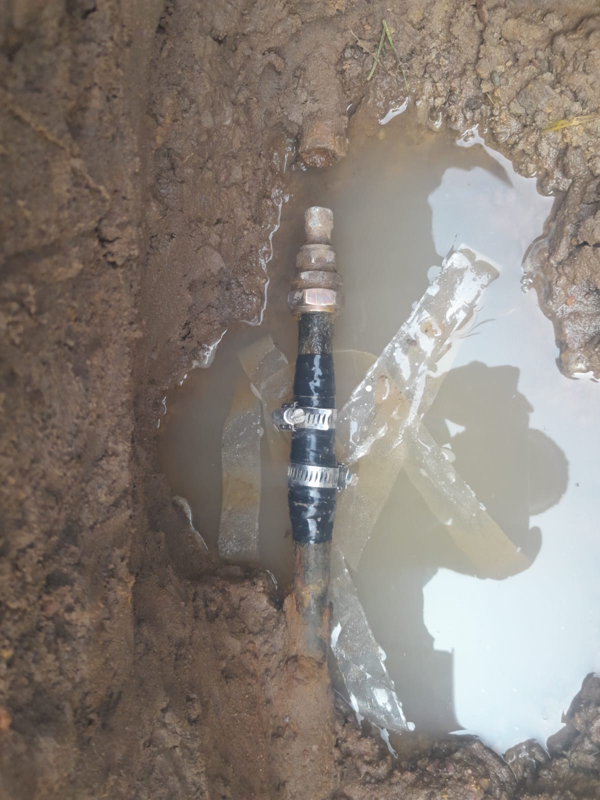 Local emergency plumber response