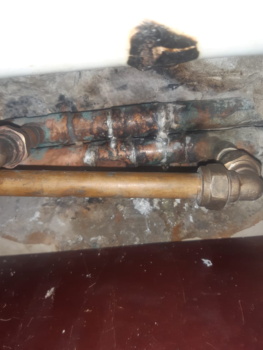 Local emergency plumber response