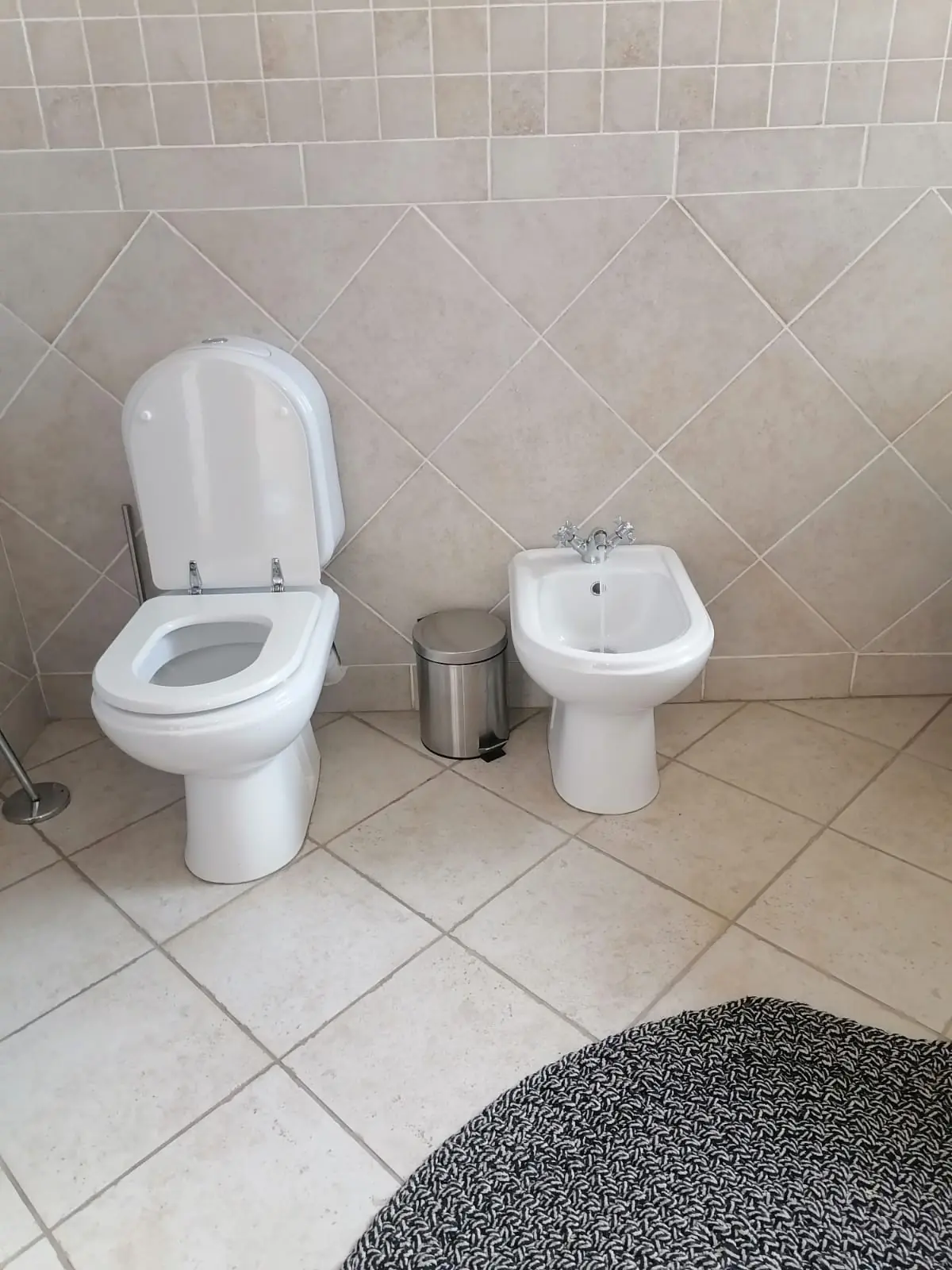 Hot and cold water pipe alterations during a property renovation in Gauteng