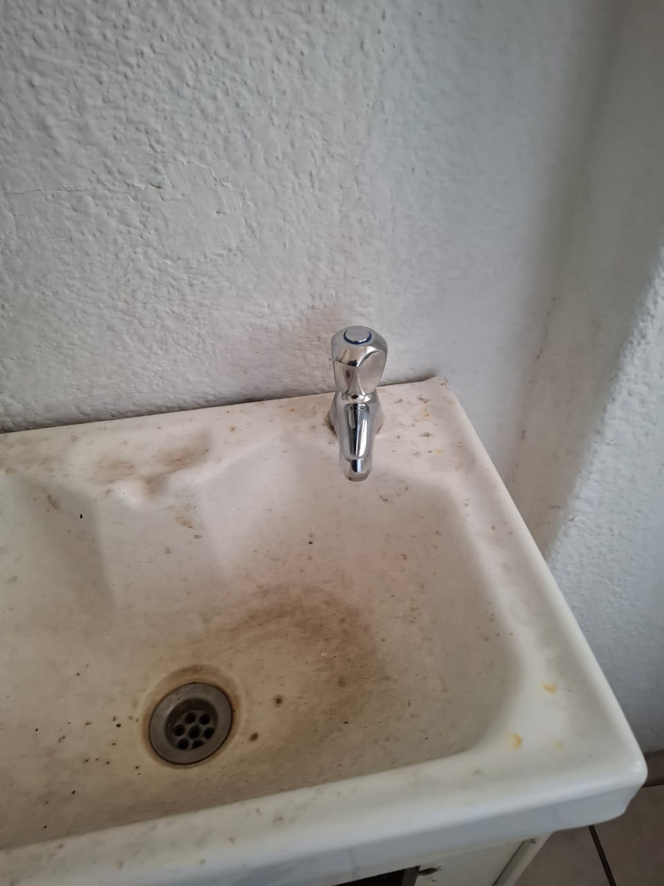 Amanda Glen plumber working in Paarl, Western Cape