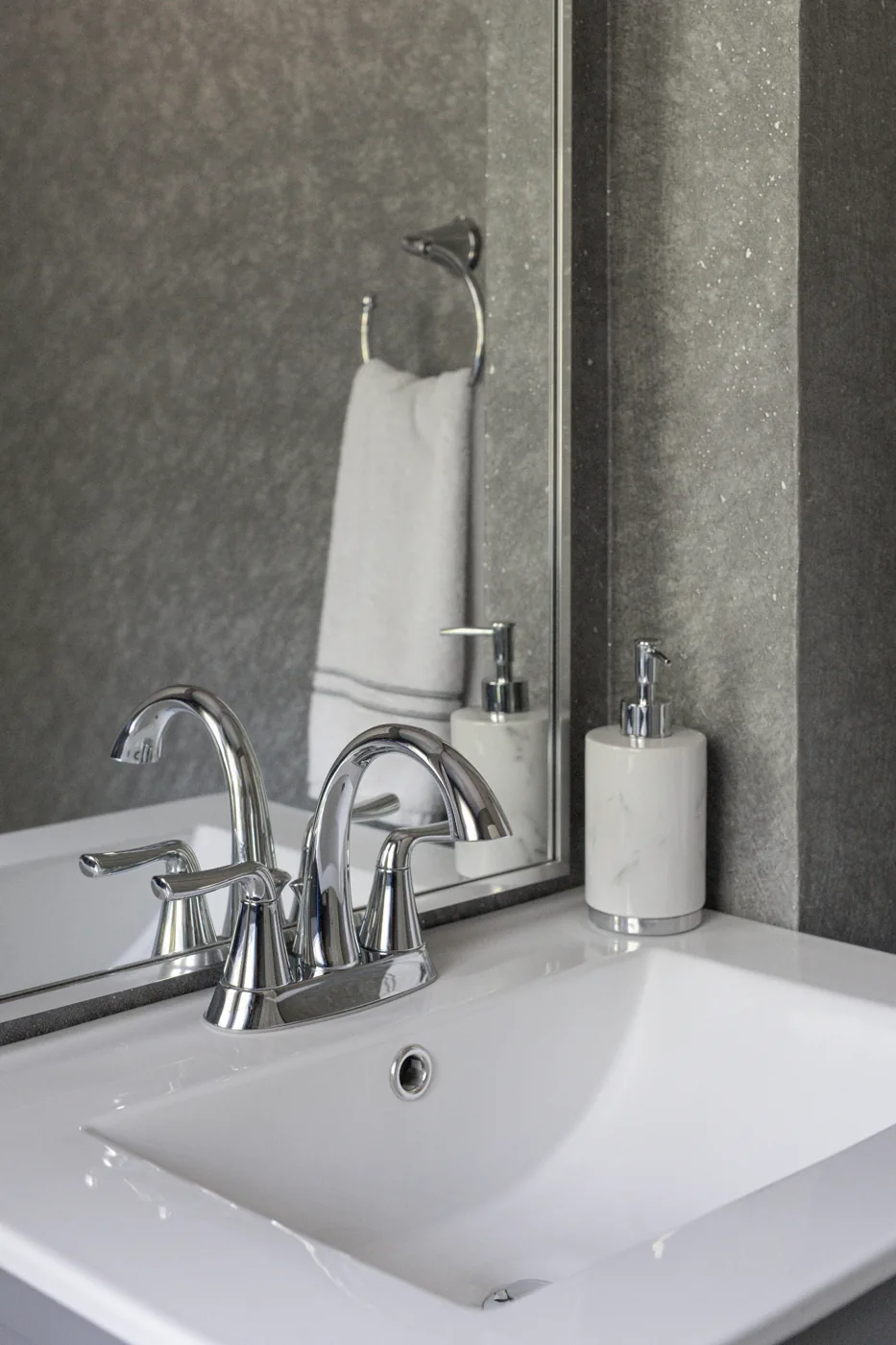 Compact basin and chrome fittings illustrating weekend plumber Kempton Park repairs