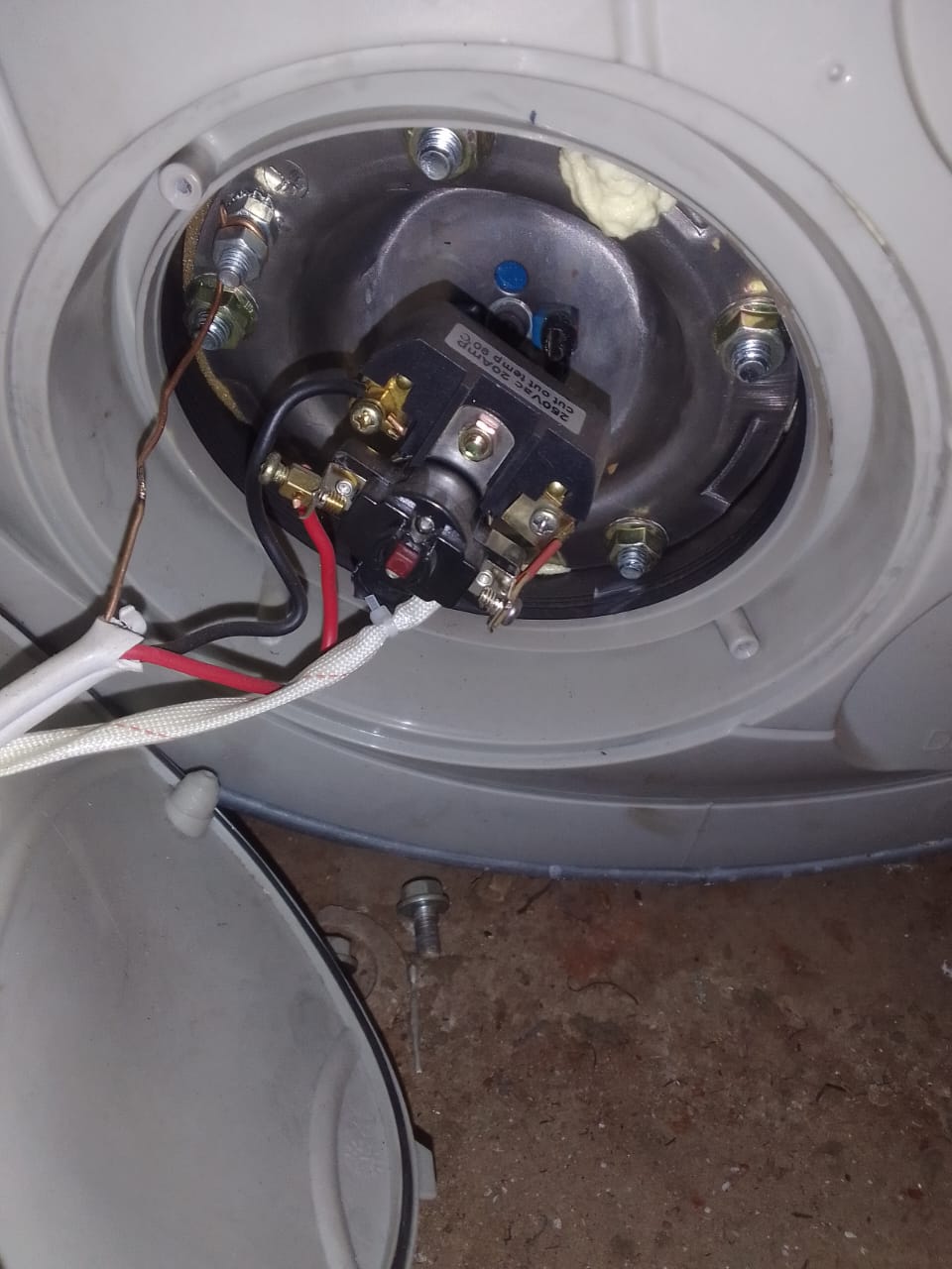 Geyser thermostat and element repair work completed during hot water fault diagnosis in Waterkloof Park