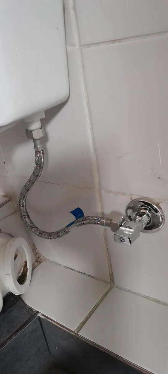 Geyser valve and drip tray area repaired by a Wonderboom plumber