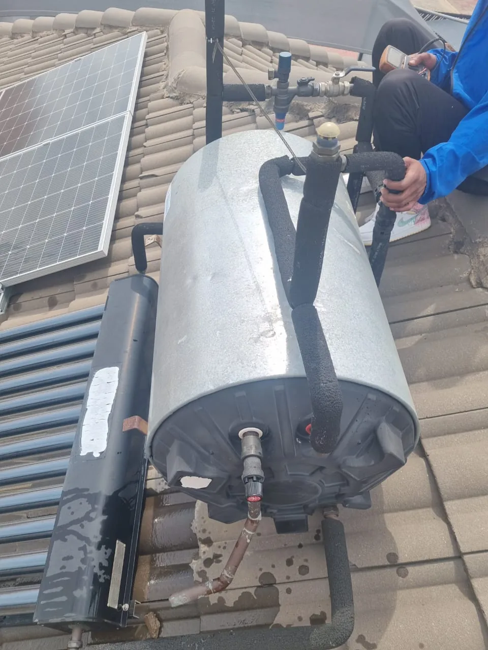 Solar Geyser Tank And Collector Conversion