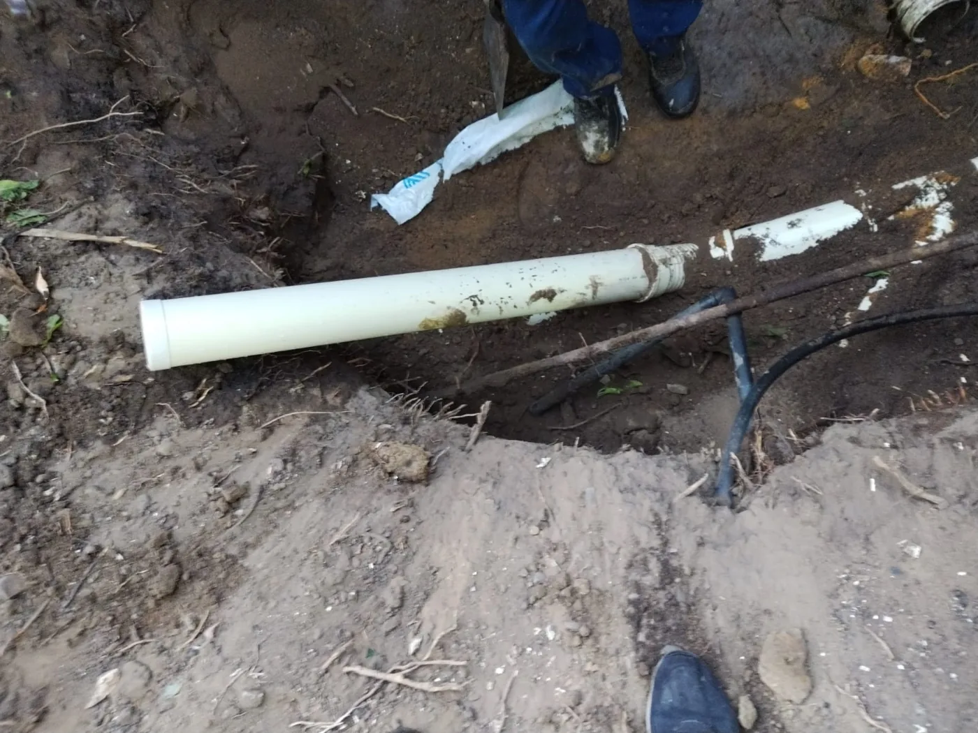 Underground drain pipe replacement by a Zanberg plumber