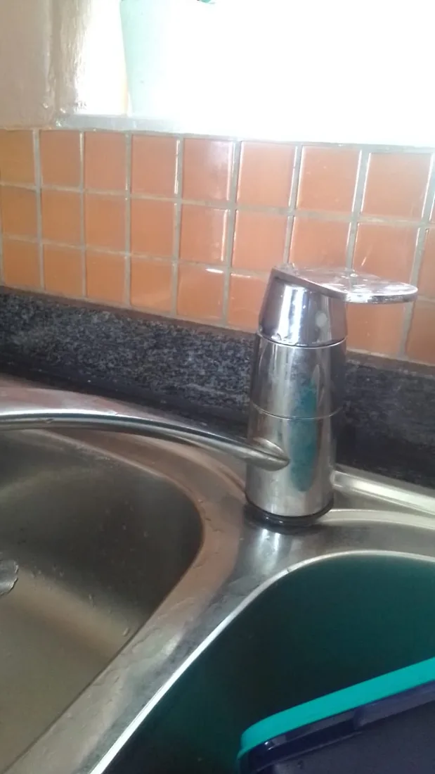 Countertop sink mixer tap repair by a Zandvlei plumber