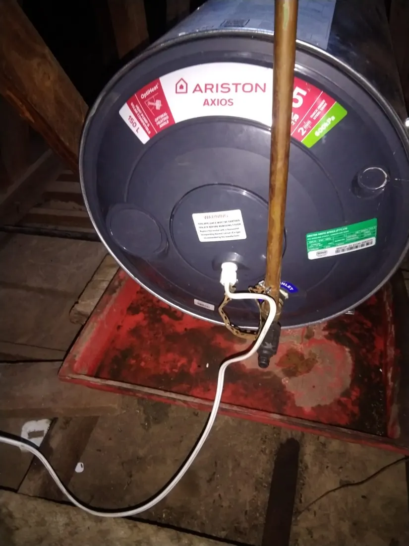 Geyser installation and drip tray check in Zonnebloem Geyser installation and drip tray check by a Zonnebloem plumber