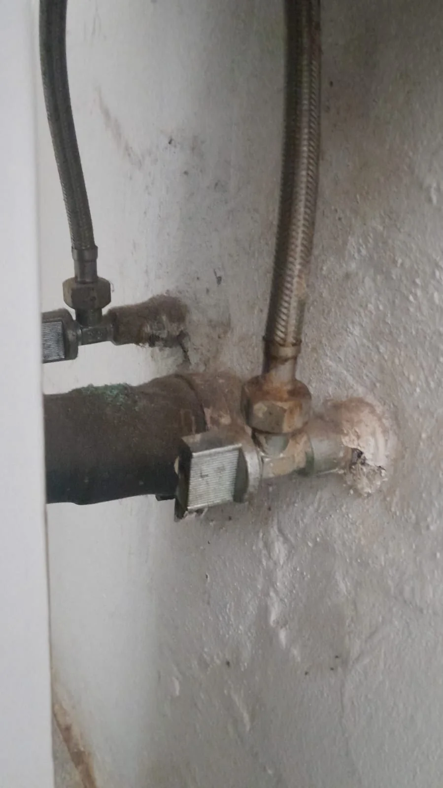 Wall angle valve and mixer connection repaired