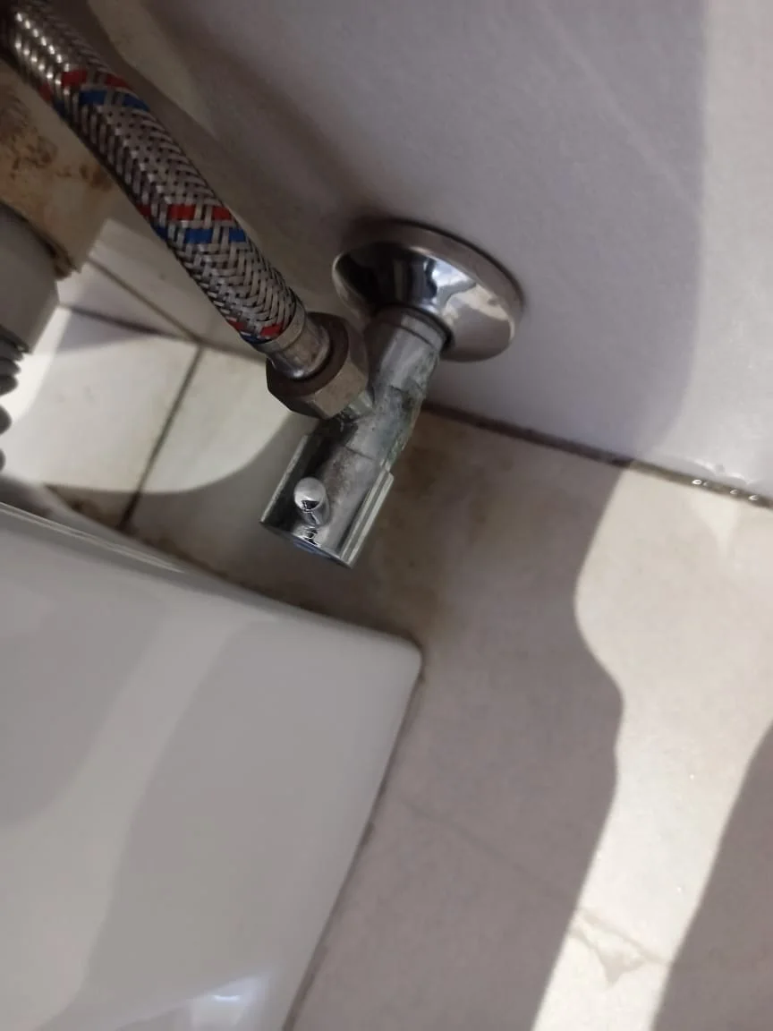 Wall angle valve and mixer connection repaired
