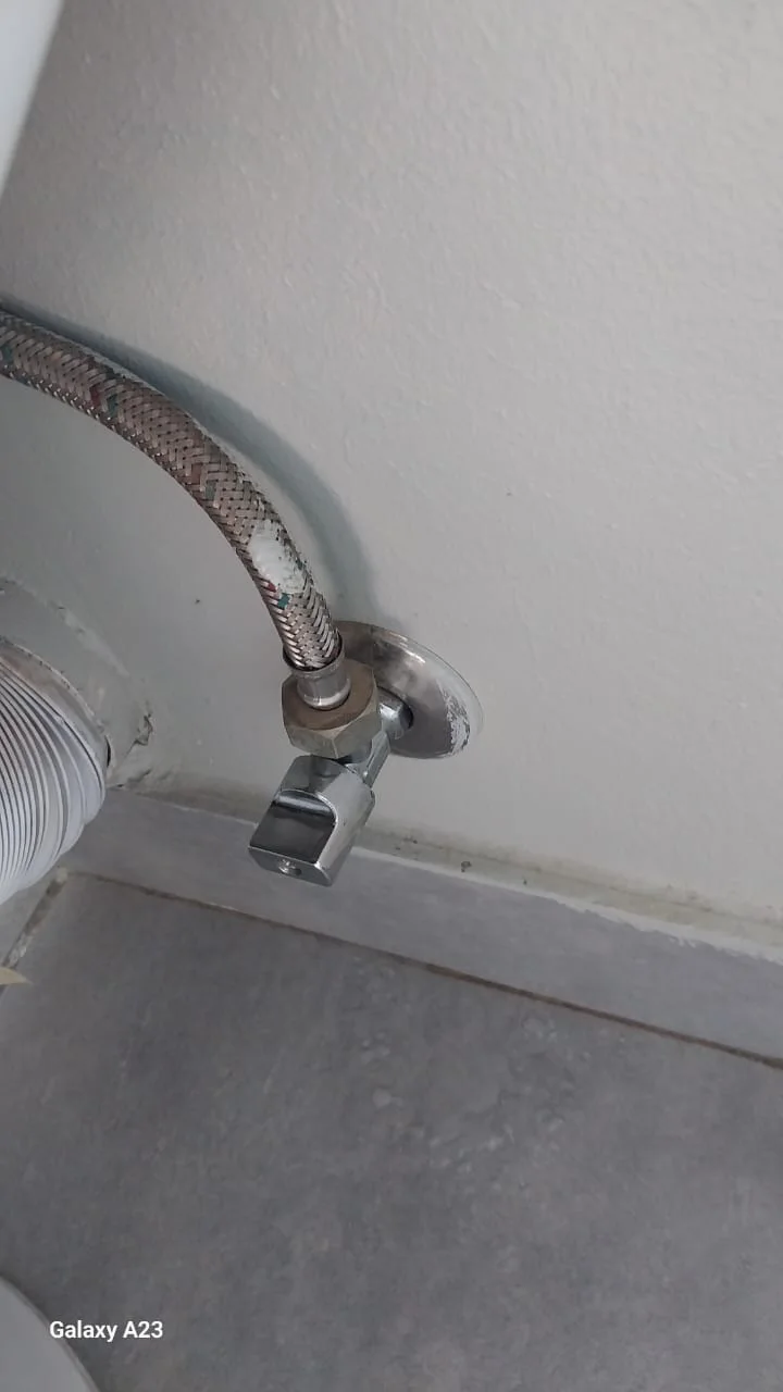 Wall angle valve and mixer connection repaired