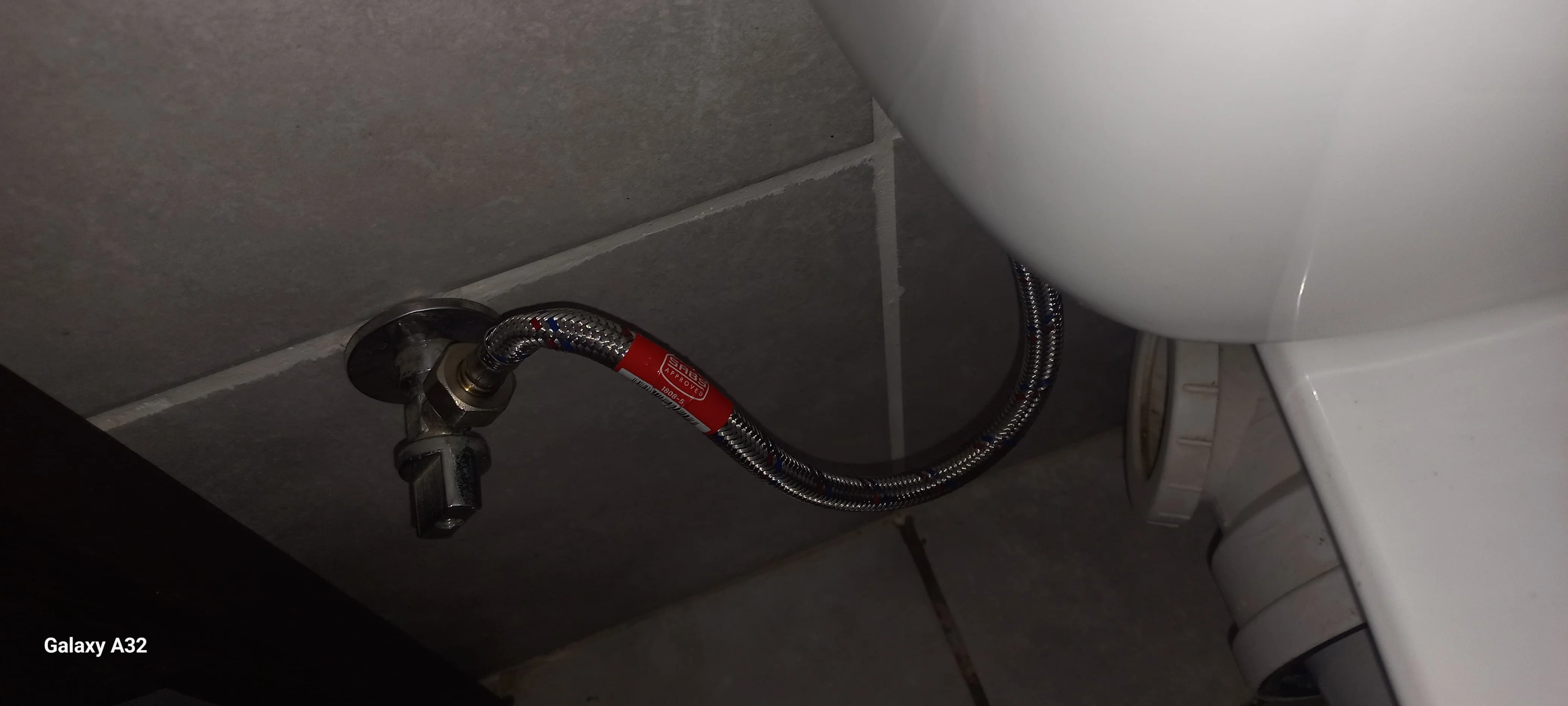 Wall angle valve and mixer connection repaired