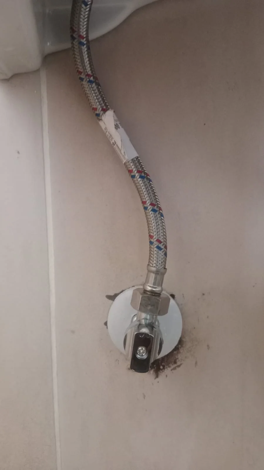 Wall angle valve and mixer connection repaired
