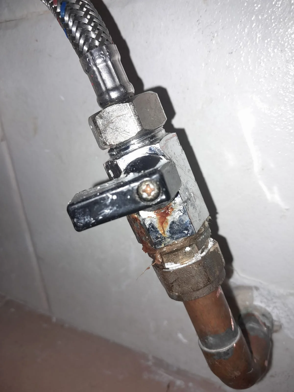 Leaking angle valve replaced in Randfontein South