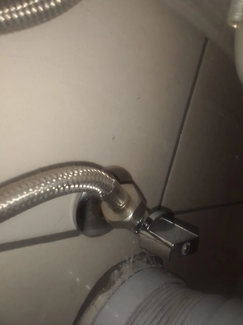 Wall angle valve and mixer connection repaired