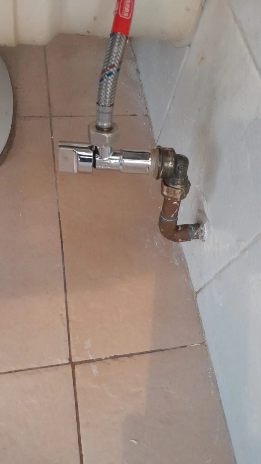 Wall angle valve and mixer connection repaired