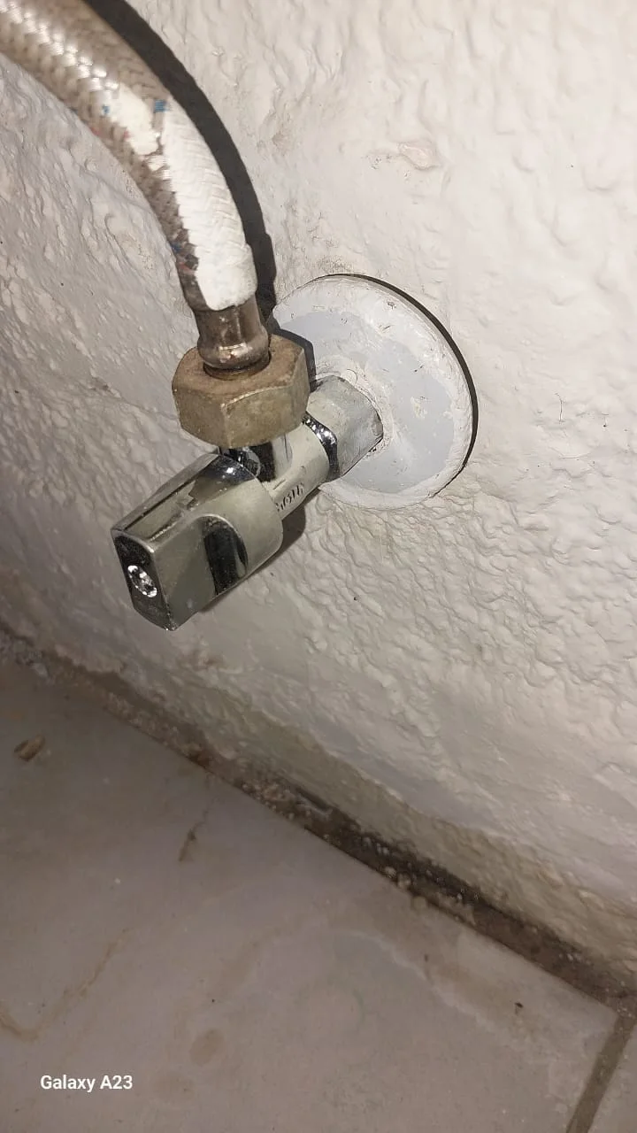 Wall angle valve and mixer connection repaired