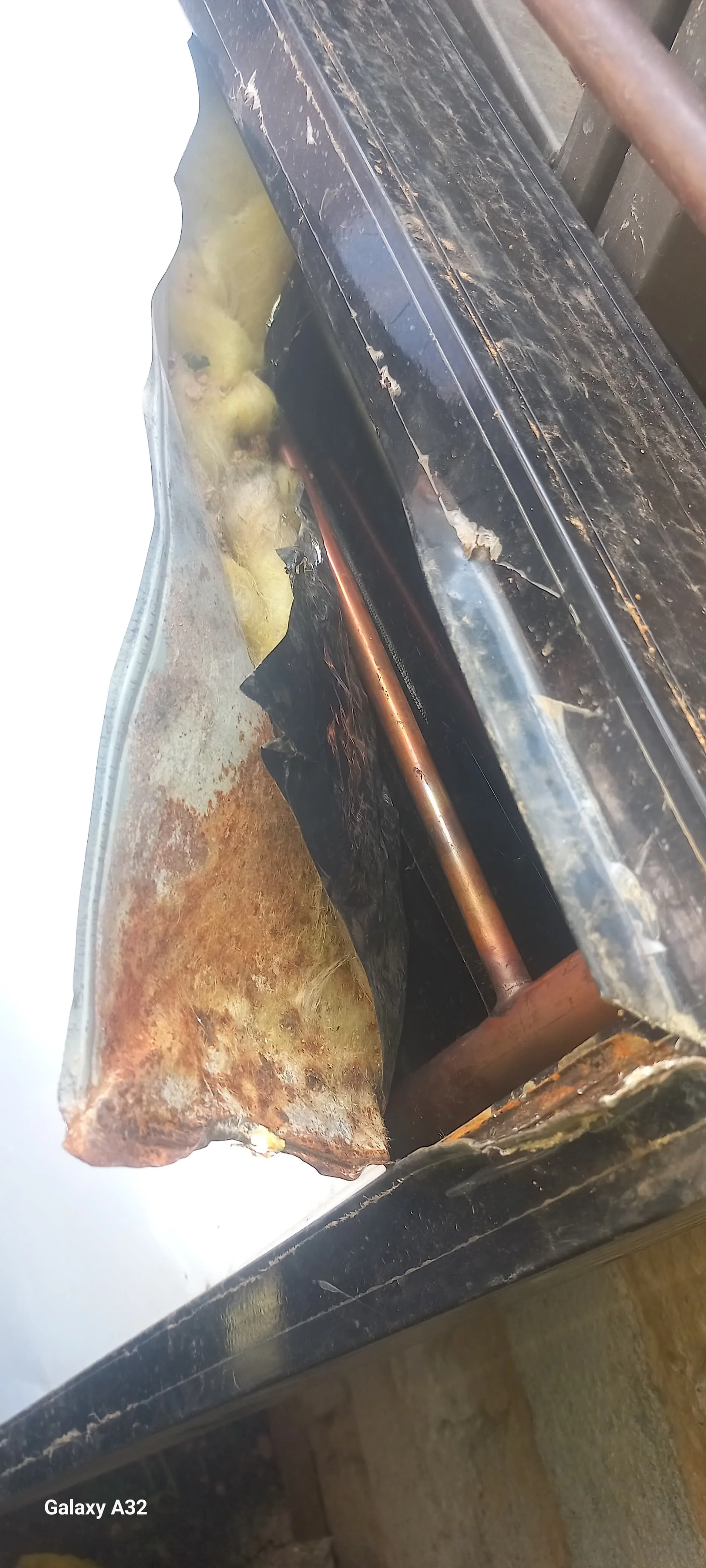 Burst pipe section repaired and checked in Brooklyn