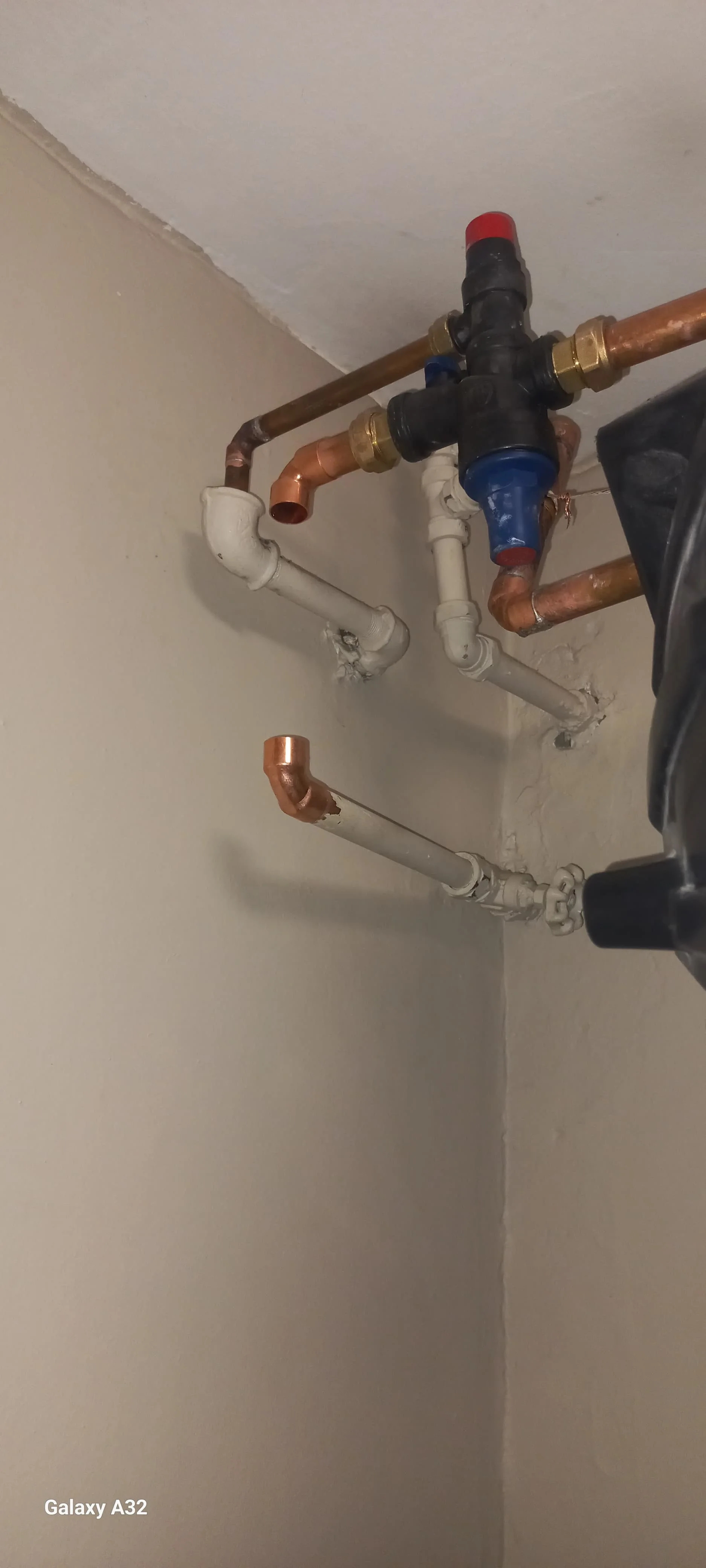 Professional burst pipe work in Elarduspark