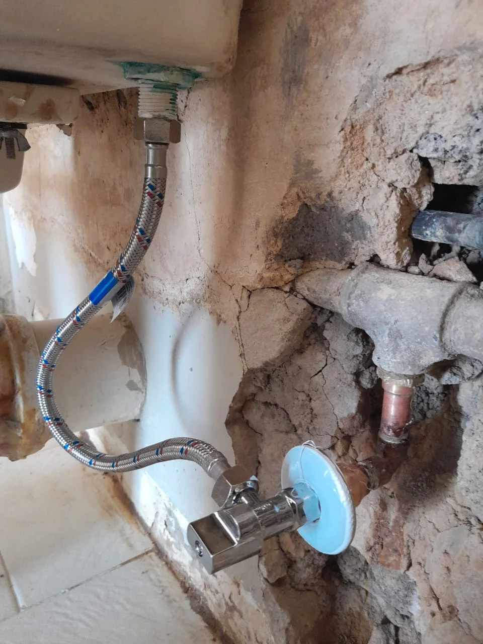 High concern from escaping burst geyser in Randfontein