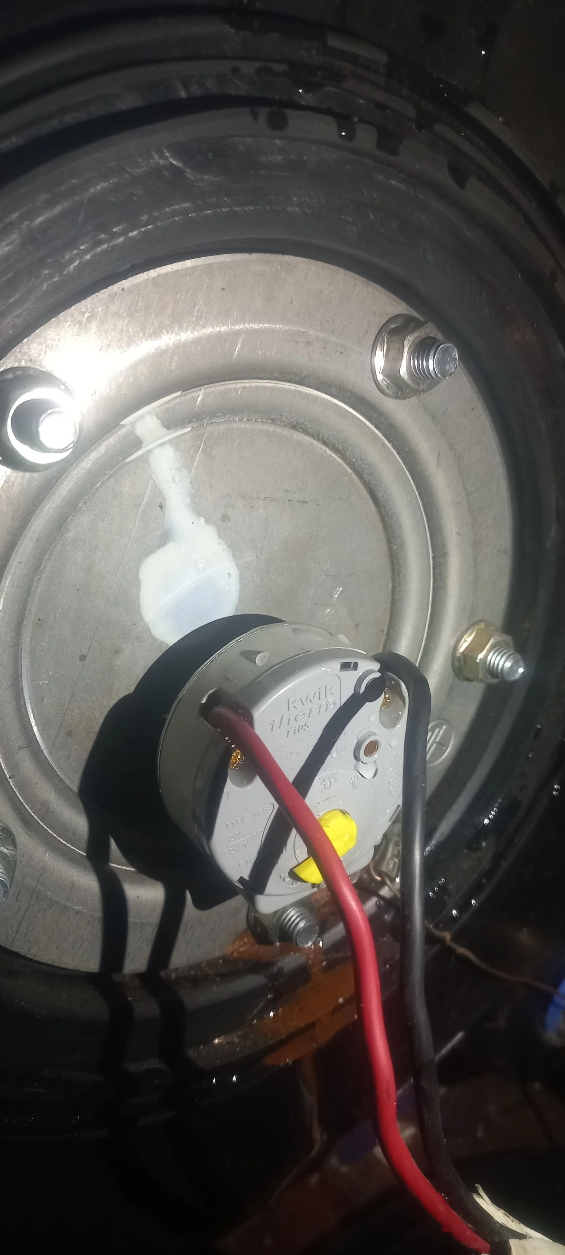 Faulty geyser element, thermostat and flange gasket replaced in Booysens