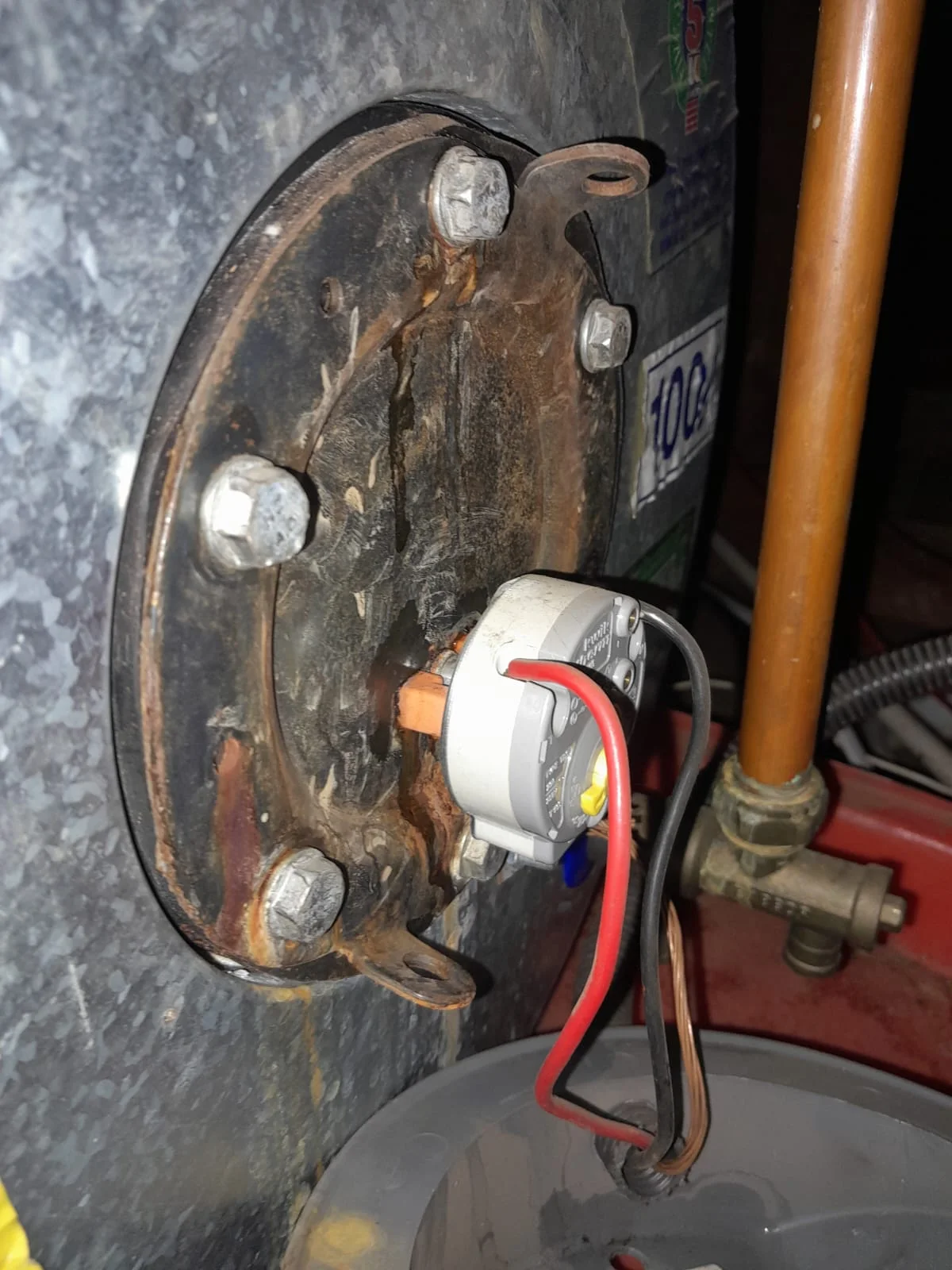 Geyser element and thermostat replaced in Constantia Park Geyser element and thermostat replaced in Constantia Park