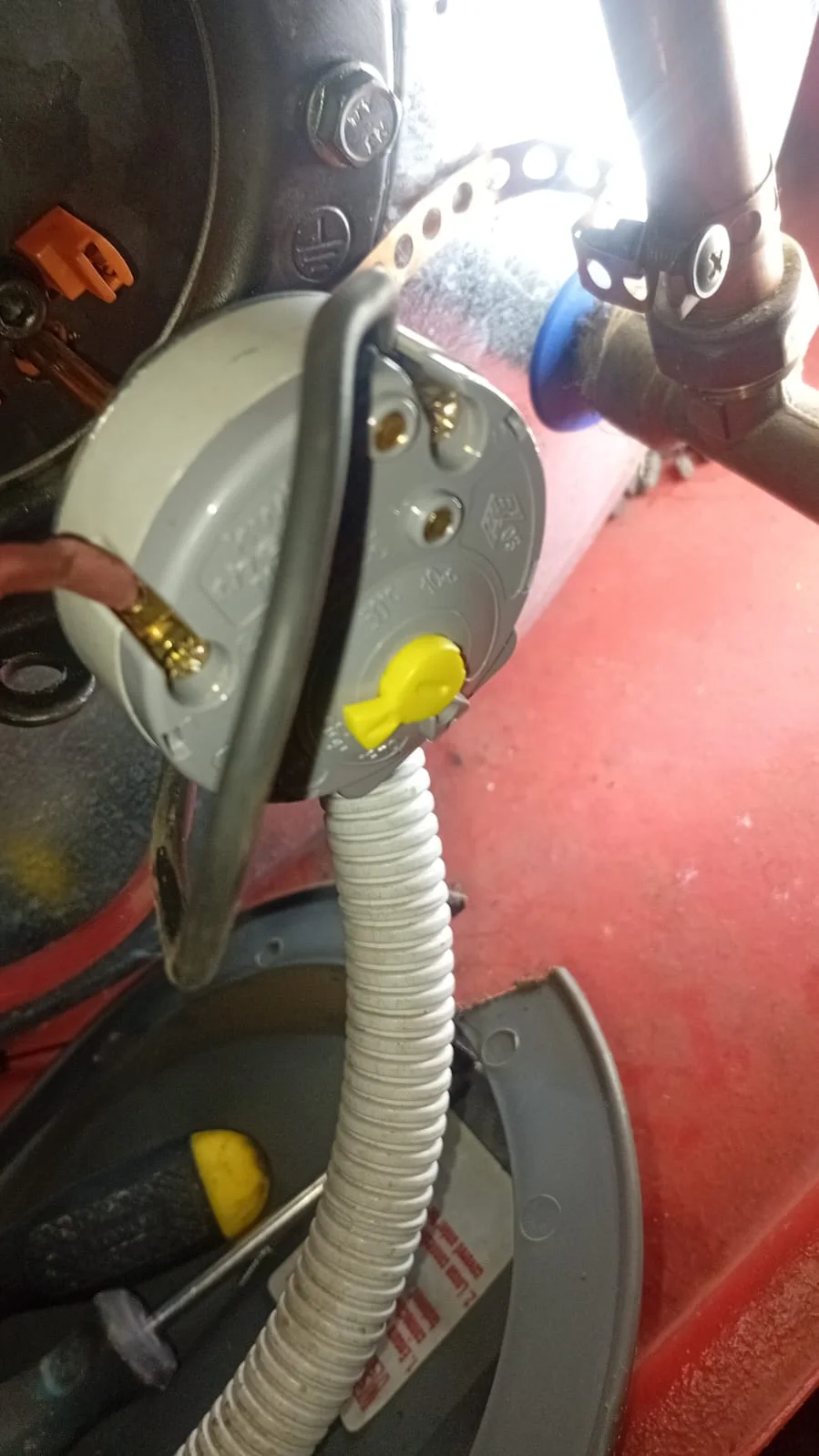 Faulty geyser element, thermostat and flange gasket replaced in Karenpark