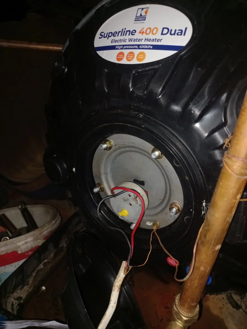 Faulty geyser element, thermostat and flange gasket replaced in Kenilworth