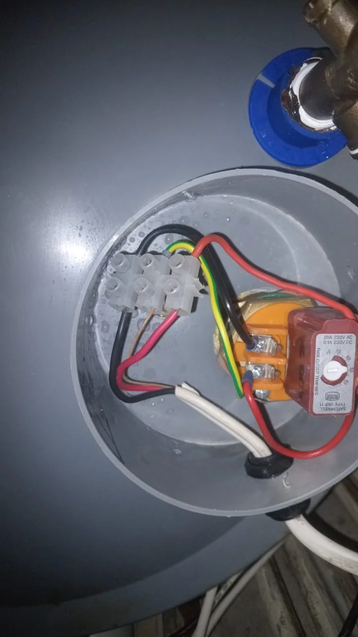 Faulty geyser element, thermostat and flange gasket replaced in Northcliff