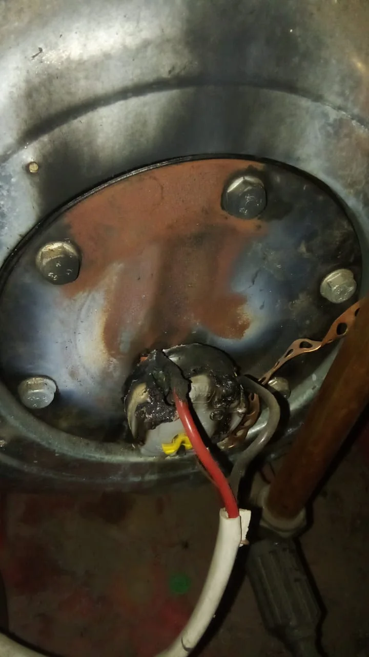 Geyser element and thermostat replaced in Olifantsfontein