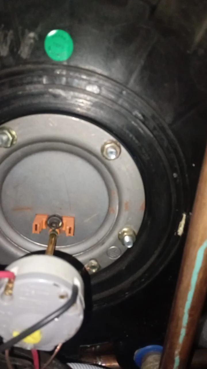 Faulty geyser element, thermostat and flange gasket replaced in Parkview
