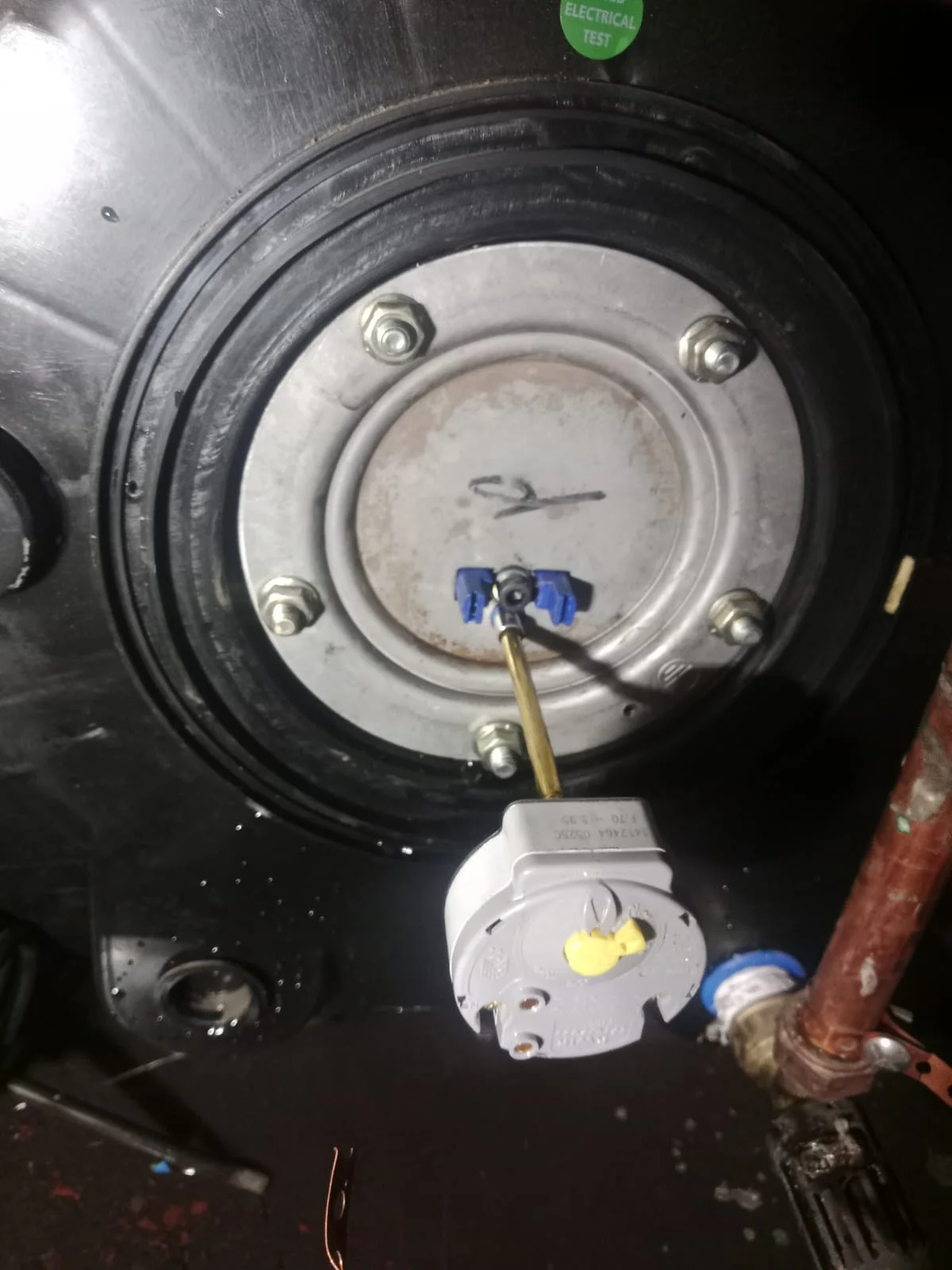 Faulty geyser element, thermostat and flange gasket replaced in Waverley