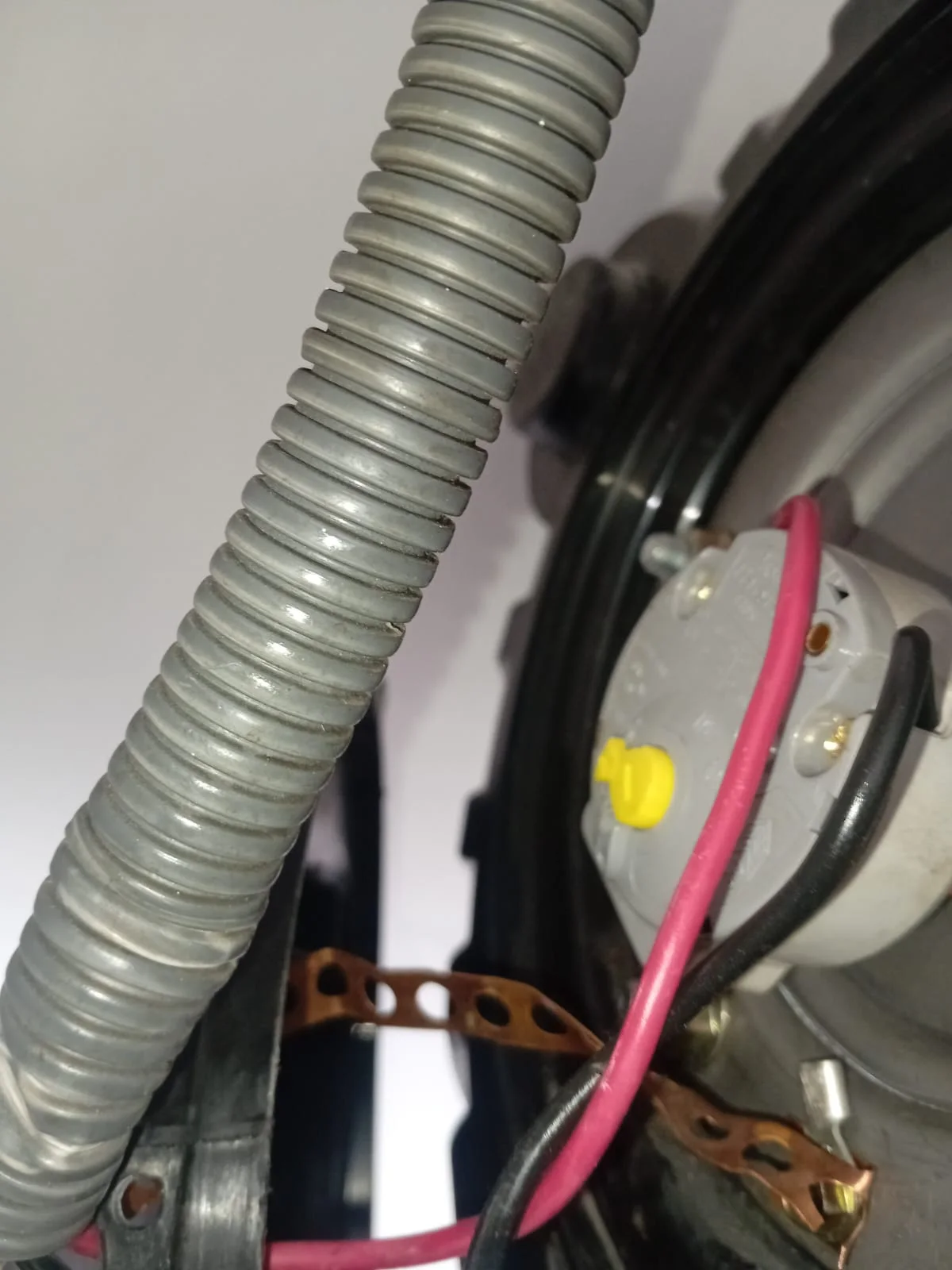 Faulty geyser element, thermostat and flange gasket replaced in Weltevreden Park