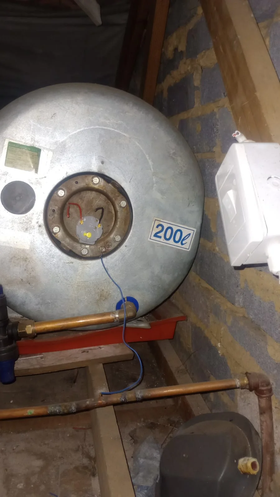 Faulty geyser element and thermostat repaired in Roodepoort