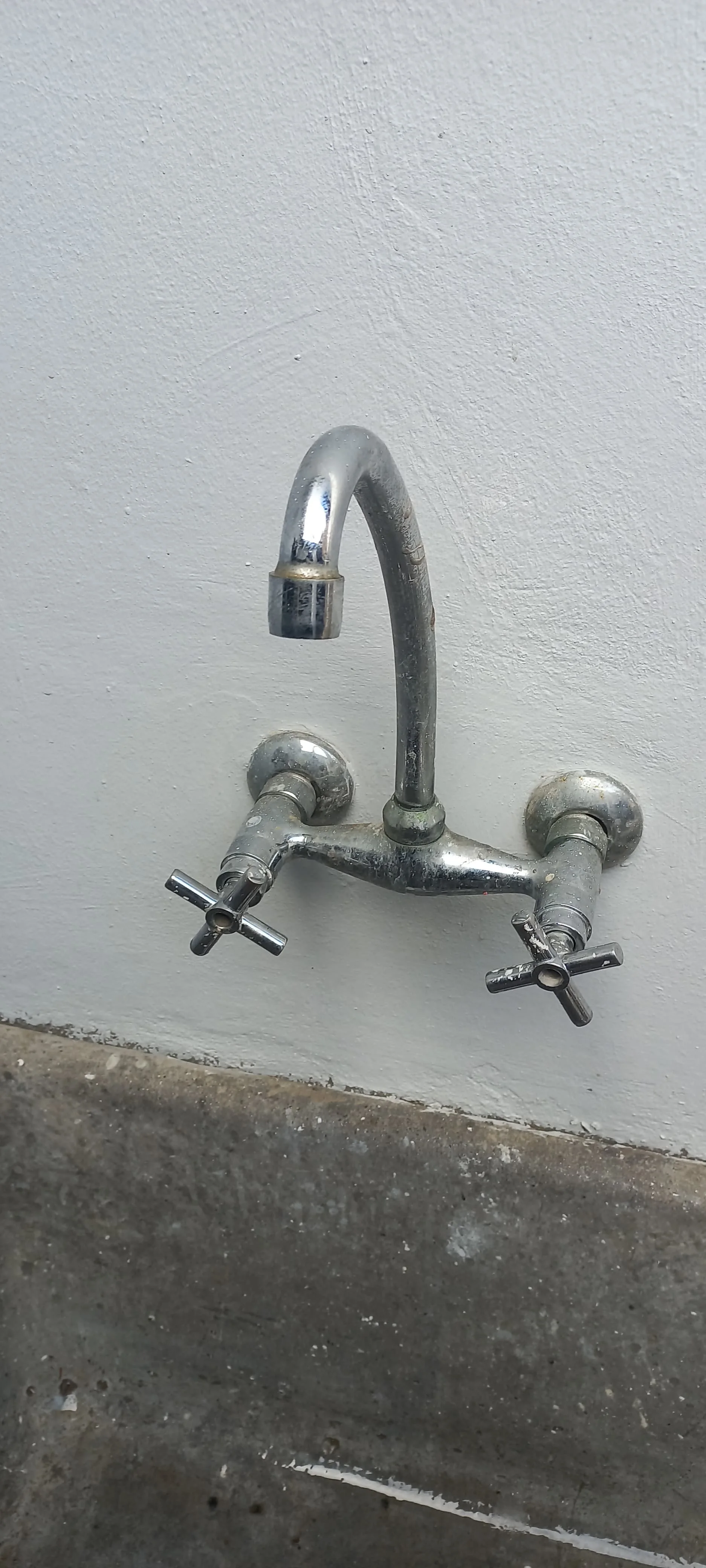 Leaking tap repaired in Alberton