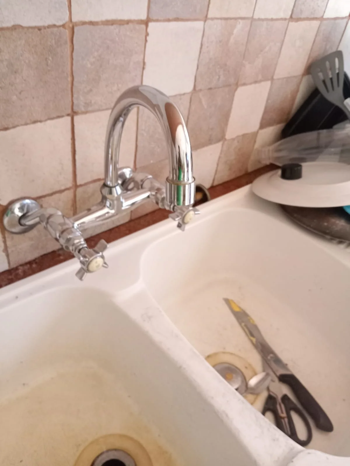 Leaking tap repaired in Elarduspark