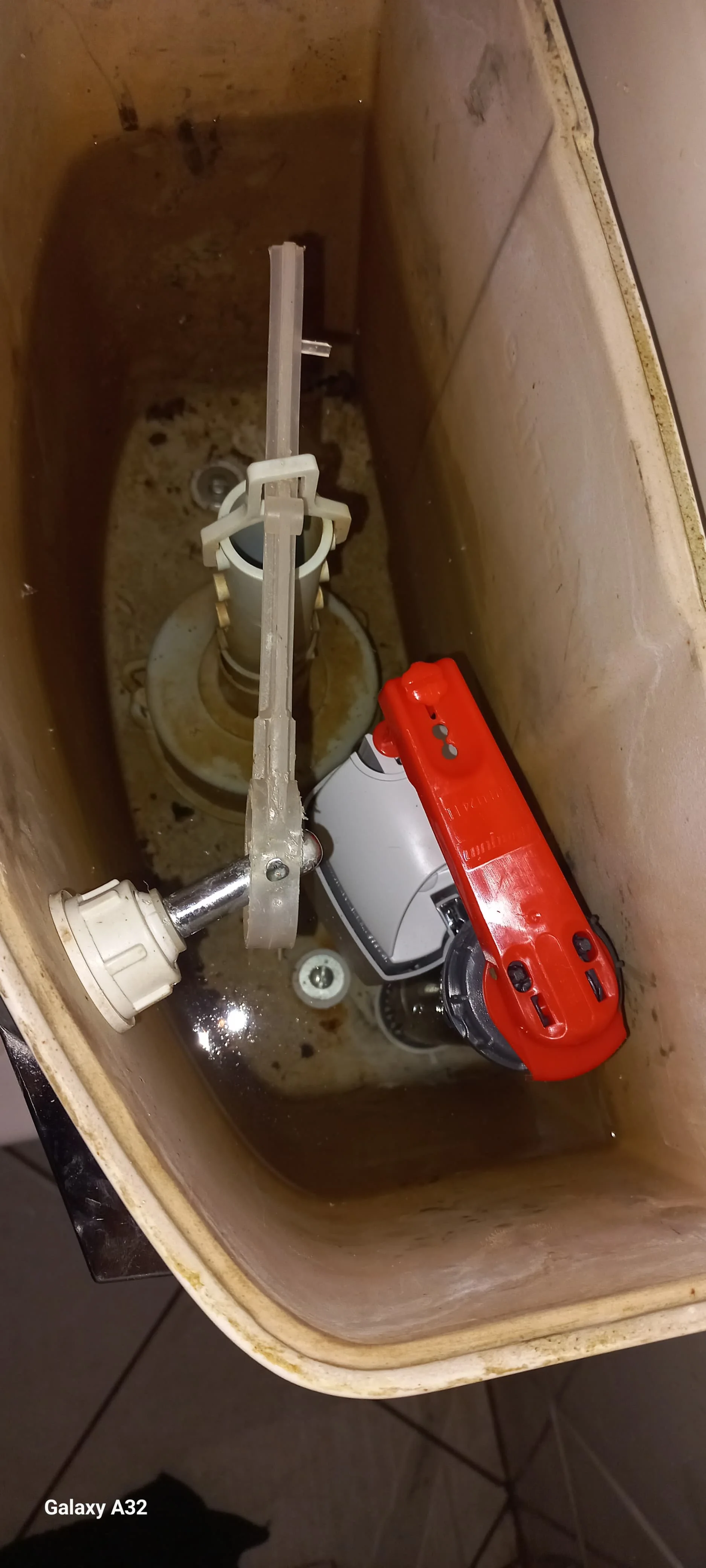 Toilet cistern and connector repair in Bryanston