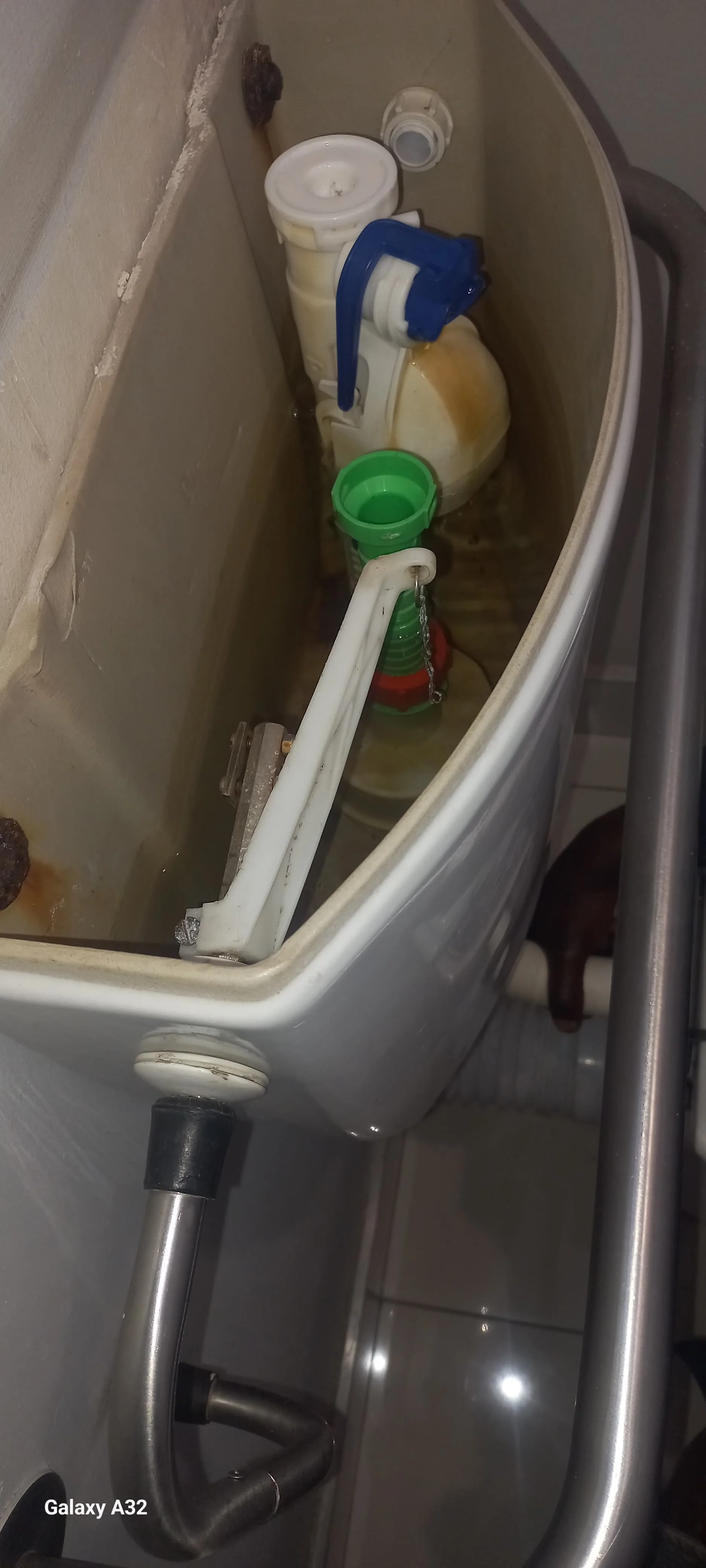 Emmarentia leaking toilet repair — professional plumbing