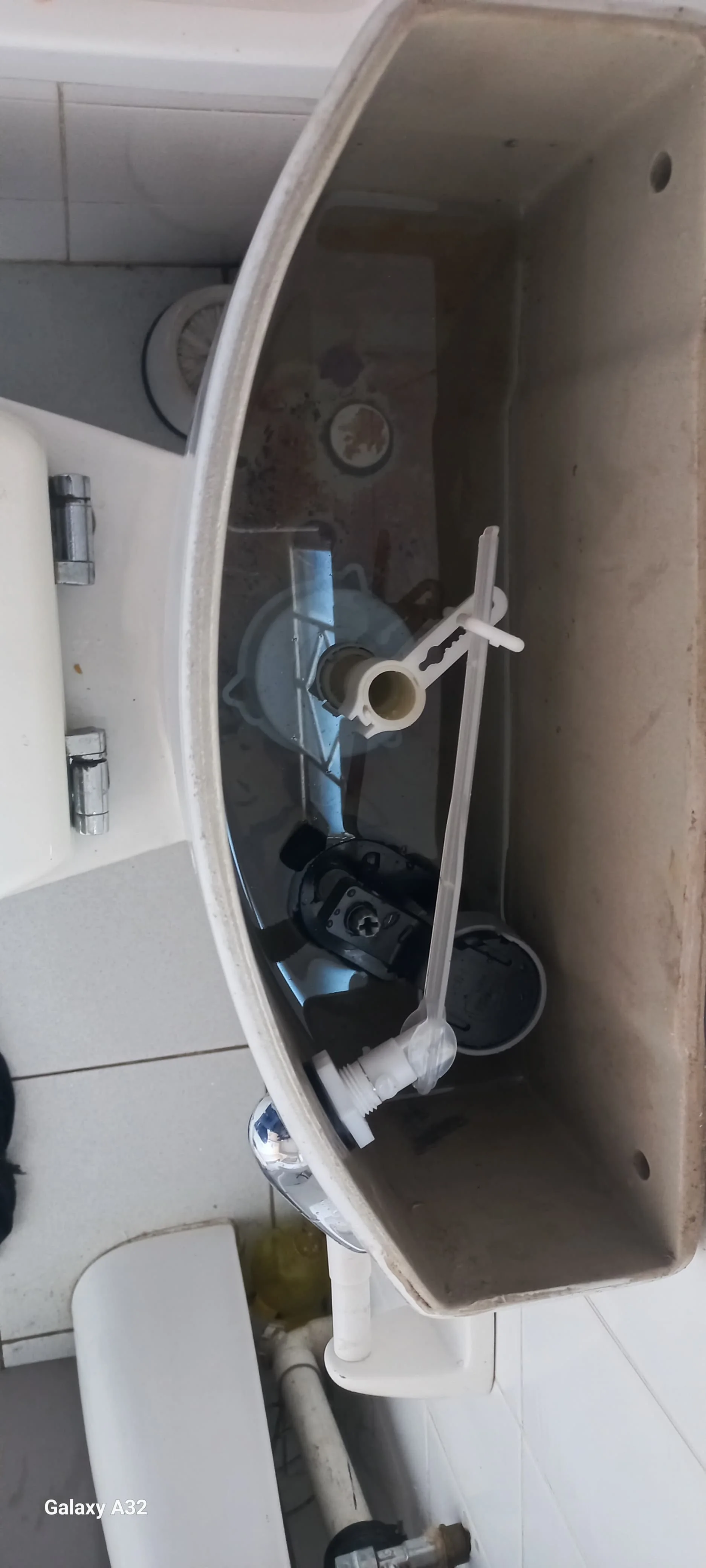 Professional leaking toilet work 