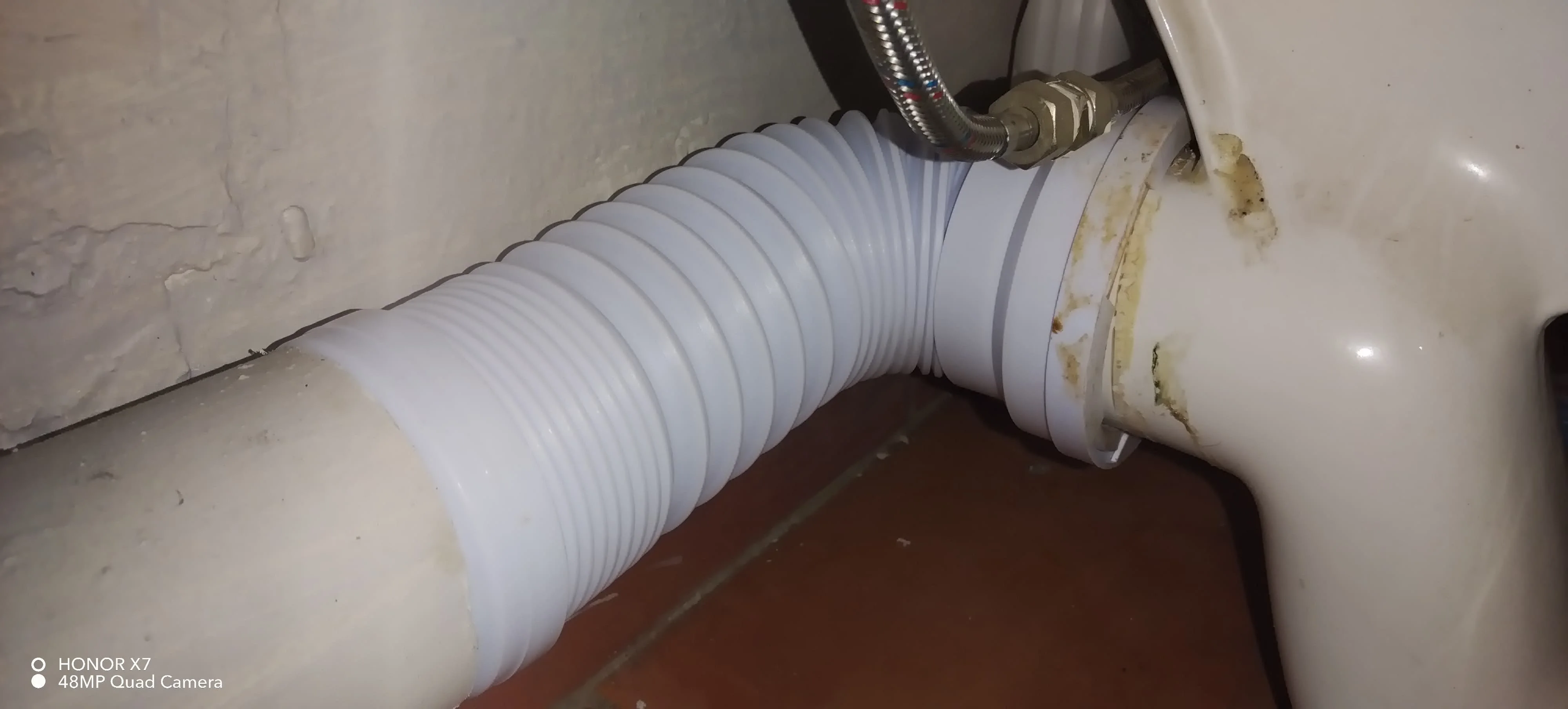 Professional leaking toilet work 