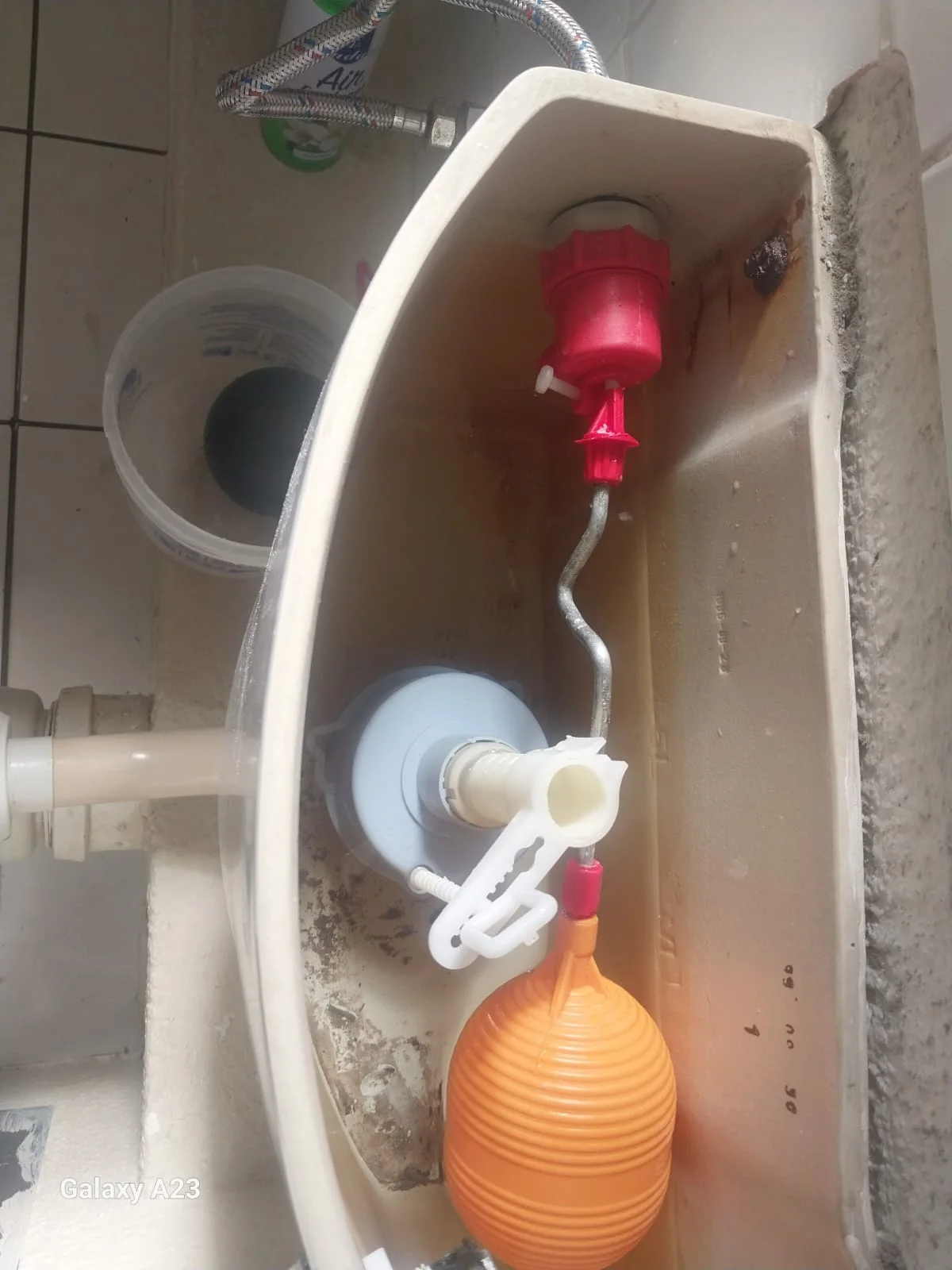 Professional leaking toilet work 