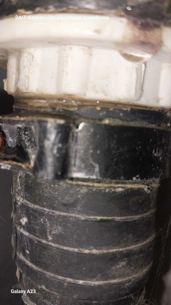 Wondering when to call an emergency plumber? Our Amberville 24/7 plumbing Q&A covers all you need to know about home plumbing emergencies.