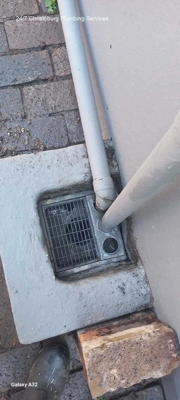 24/7 Christoburg plumbing services â€“ all hour plumbing repairs, emphasizing guaranteed workmanship, expressed in a customer benefit style, delivering expert plumbing repairs and installations for domestic houses with solar company support.