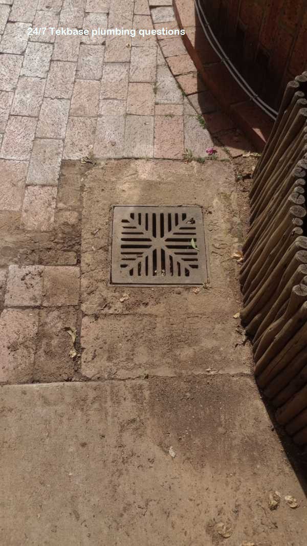 Facing plumbing emergencies? Our Q&A guide for 24/7 Tekbase plumbers offers clear insights on domestic plumbing solutions, available round the clock.